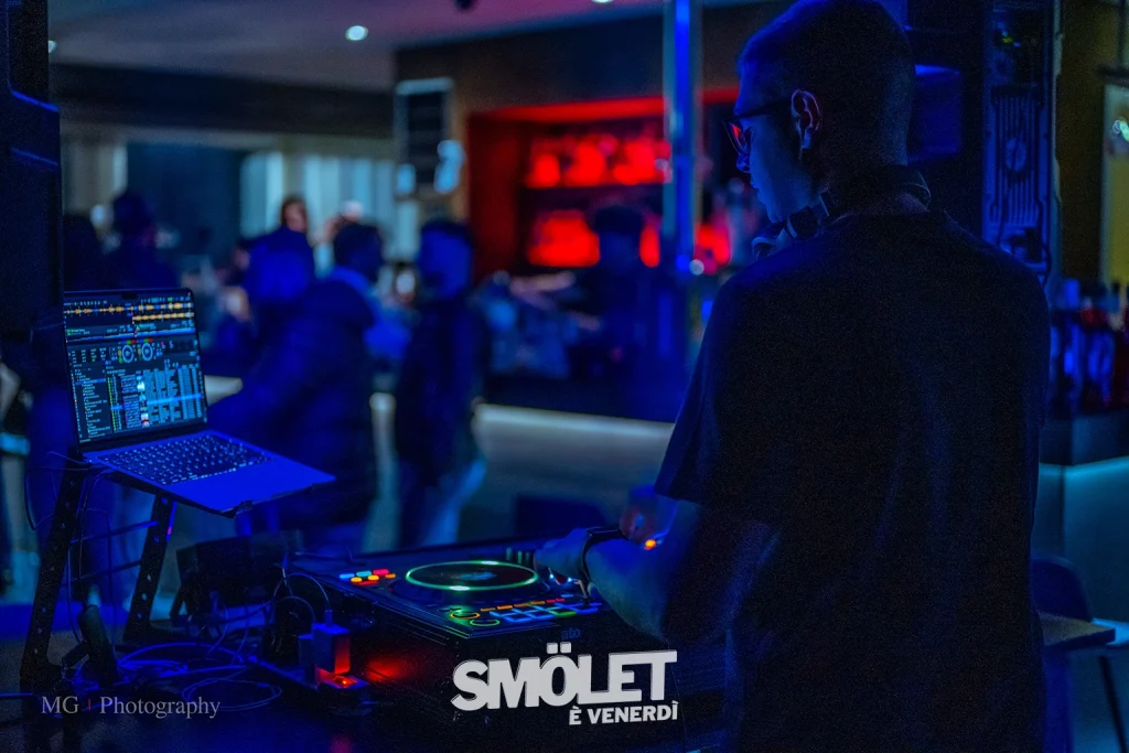 SMOLET - è venerdì - 15.05.26 -37