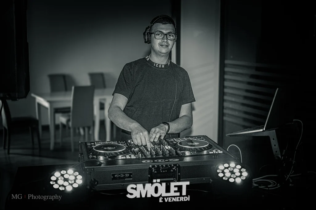 SMOLET - è venerdì - 22.05.26 -33