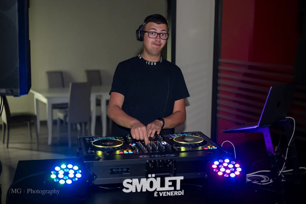 SMOLET - è venerdì - 22.05.26 -34